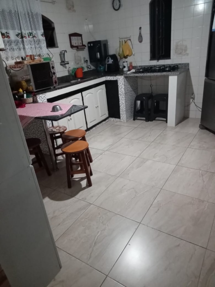 Casa à venda com 4 quartos, 300m² - Foto 27