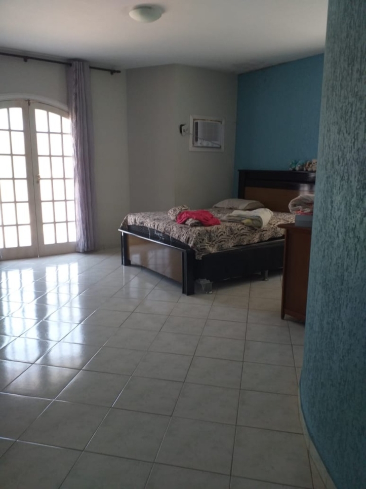 Casa à venda com 4 quartos, 170m² - Foto 17