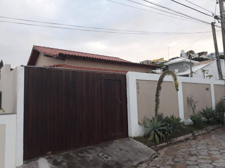 Casa à venda com 3 quartos, 100m² - Foto 5