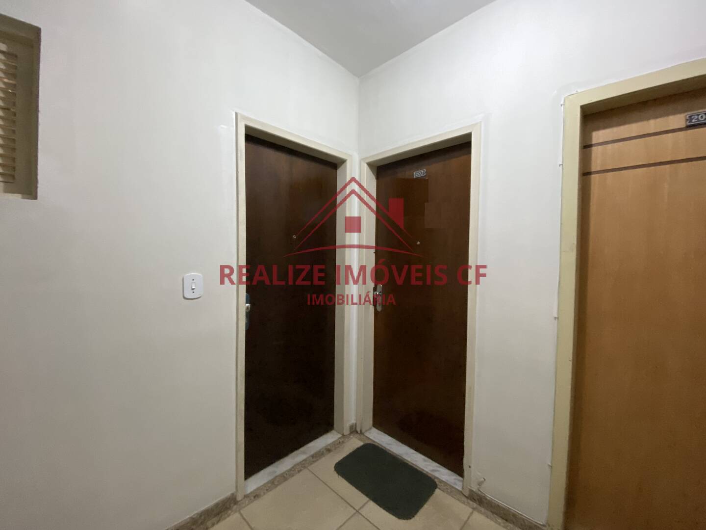 Apartamento à venda com 2 quartos, 74m² - Foto 2