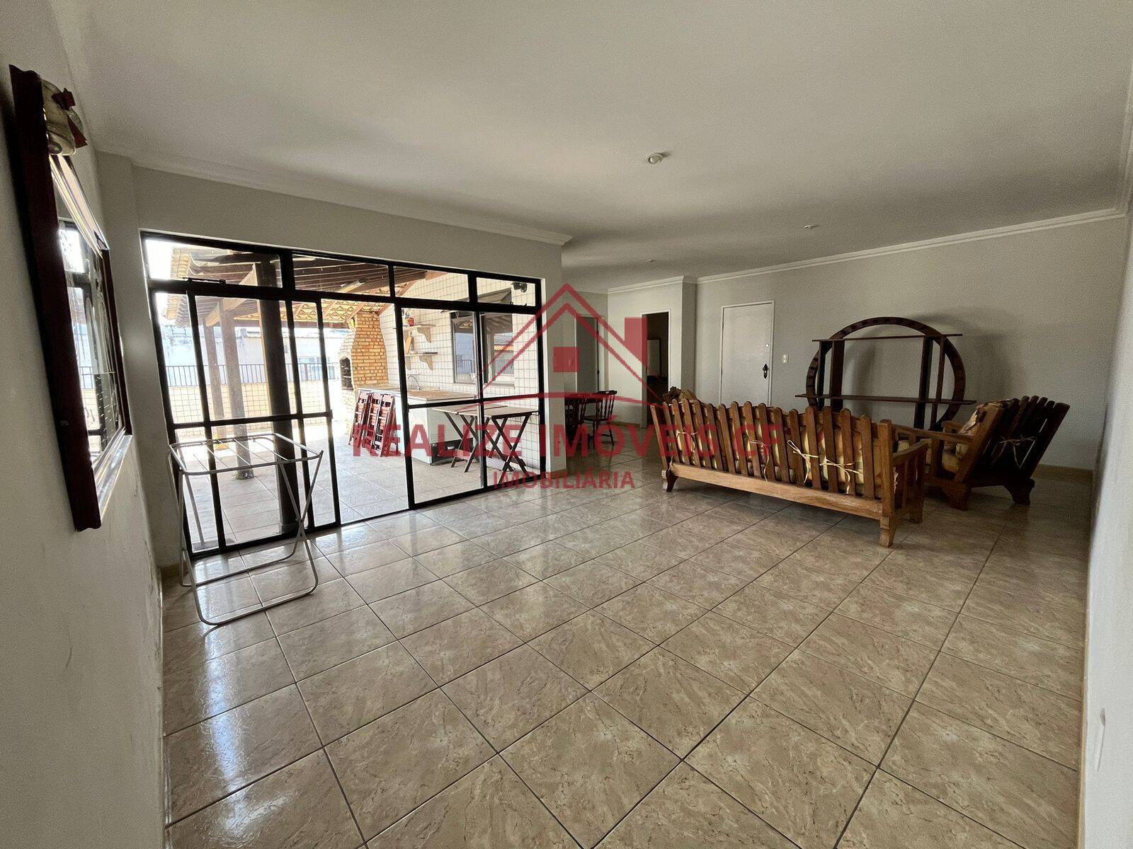 Cobertura à venda e aluguel com 5 quartos, 190m² - Foto 1