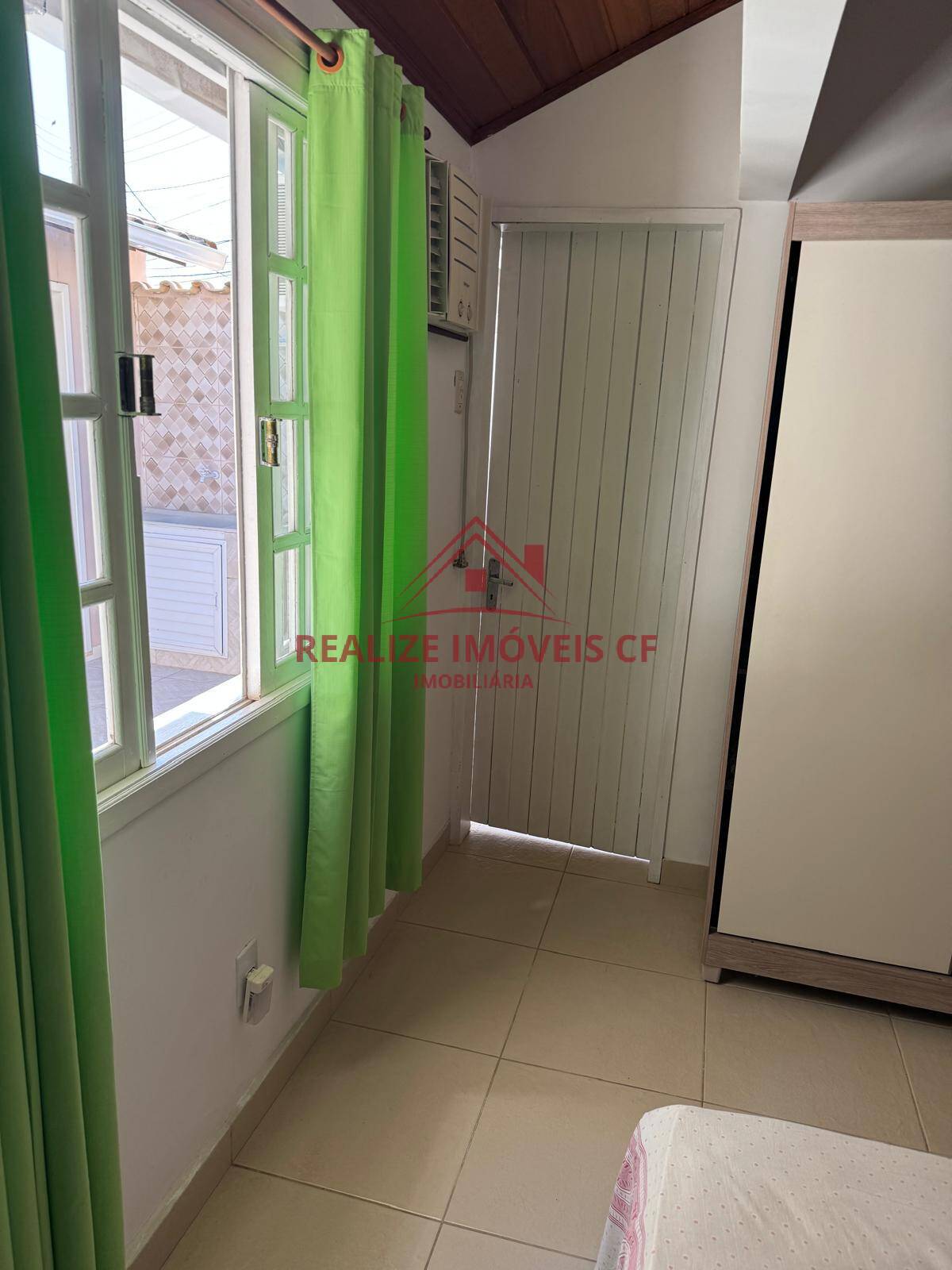 Casa à venda com 3 quartos, 80m² - Foto 15