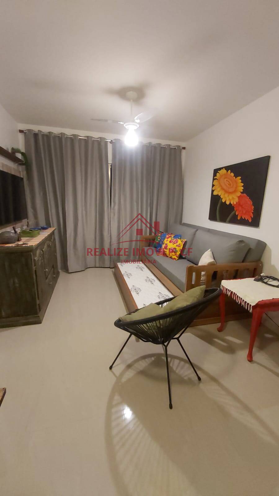 Apartamento à venda com 2 quartos, 70m² - Foto 4