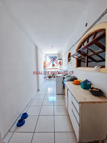 Casa à venda com 5 quartos, 200m² - Foto 16