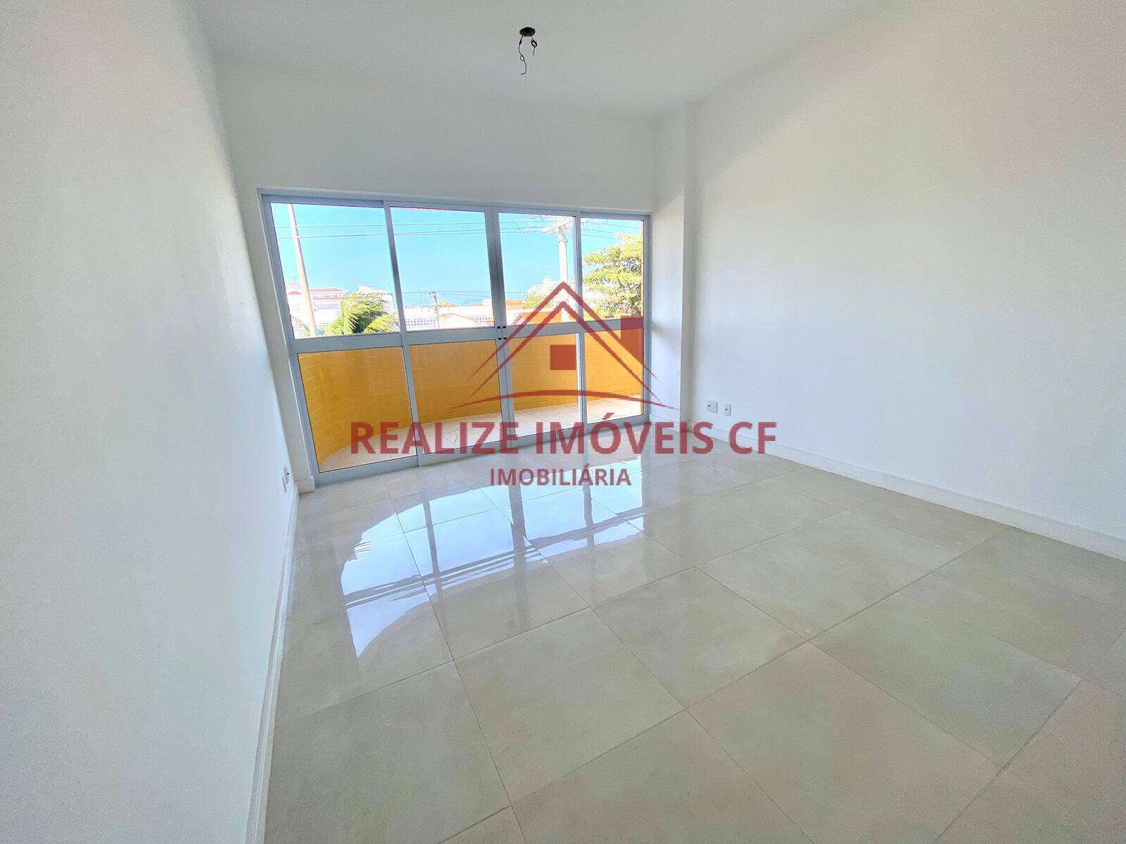 Apartamento à venda com 2 quartos, 80m² - Foto 2