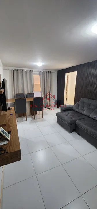 Apartamento à venda com 2 quartos, 70m² - Foto 2