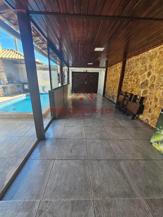 Casa à venda e aluguel com 5 quartos, 200m² - Foto 5