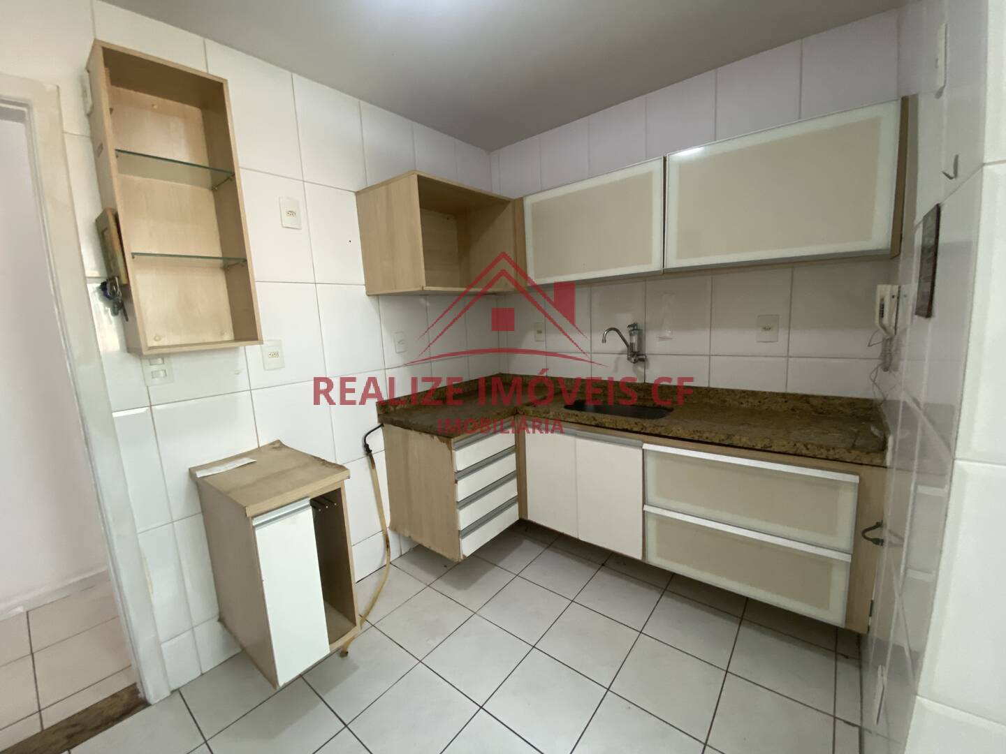 Apartamento para alugar com 3 quartos, 90m² - Foto 12