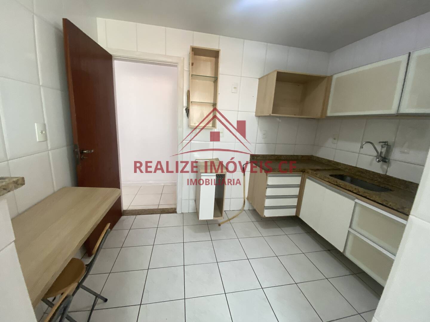 Apartamento para alugar com 3 quartos, 90m² - Foto 9