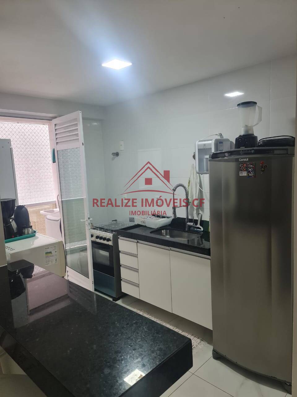 Apartamento à venda com 2 quartos, 75m² - Foto 10