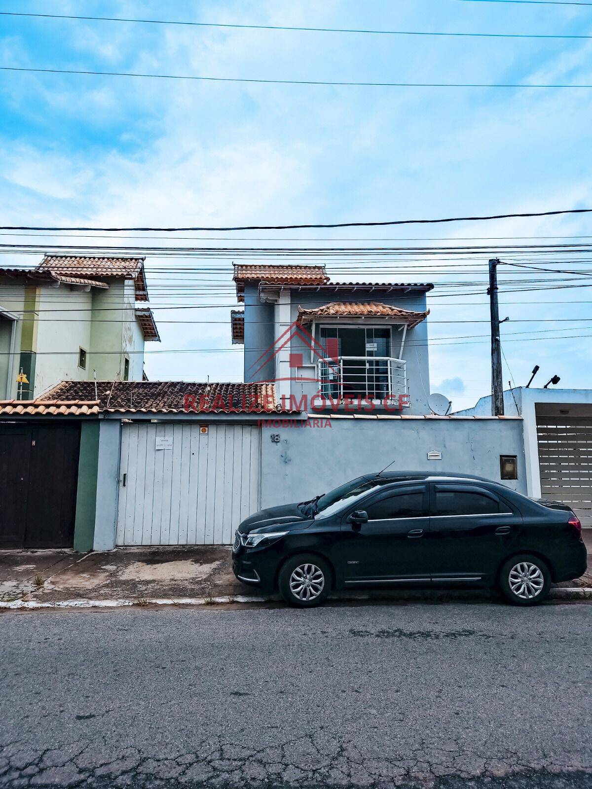 Casa à venda com 3 quartos, 300m² - Foto 2