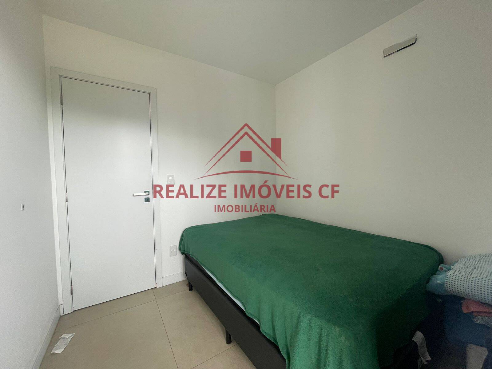 Apartamento à venda com 2 quartos, 97m² - Foto 4