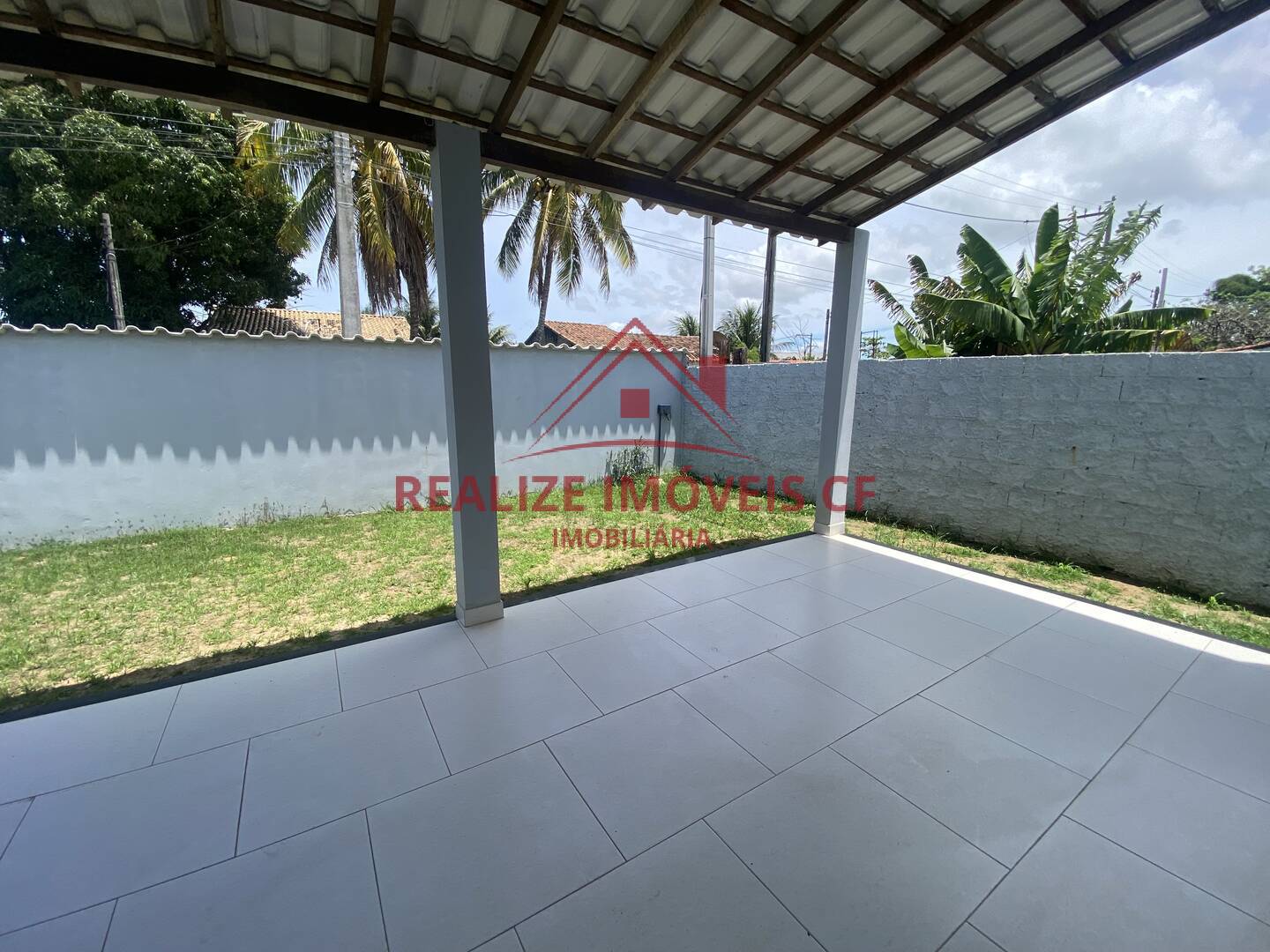 Casa à venda com 2 quartos, 360m² - Foto 2