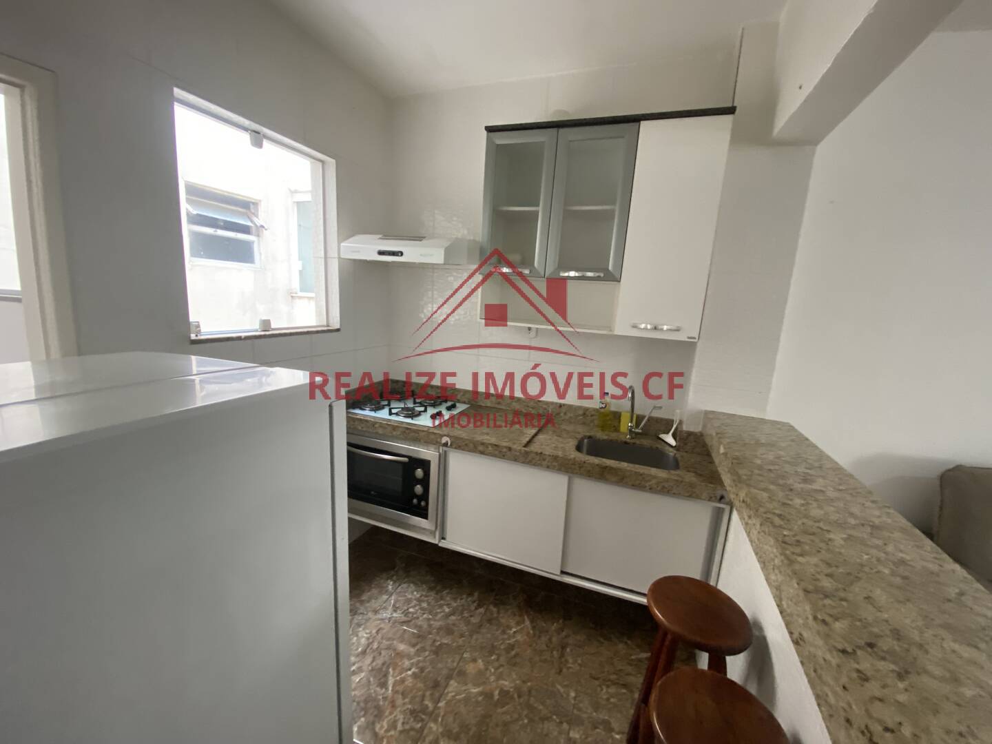 Apartamento para alugar com 1 quarto, 55m² - Foto 4