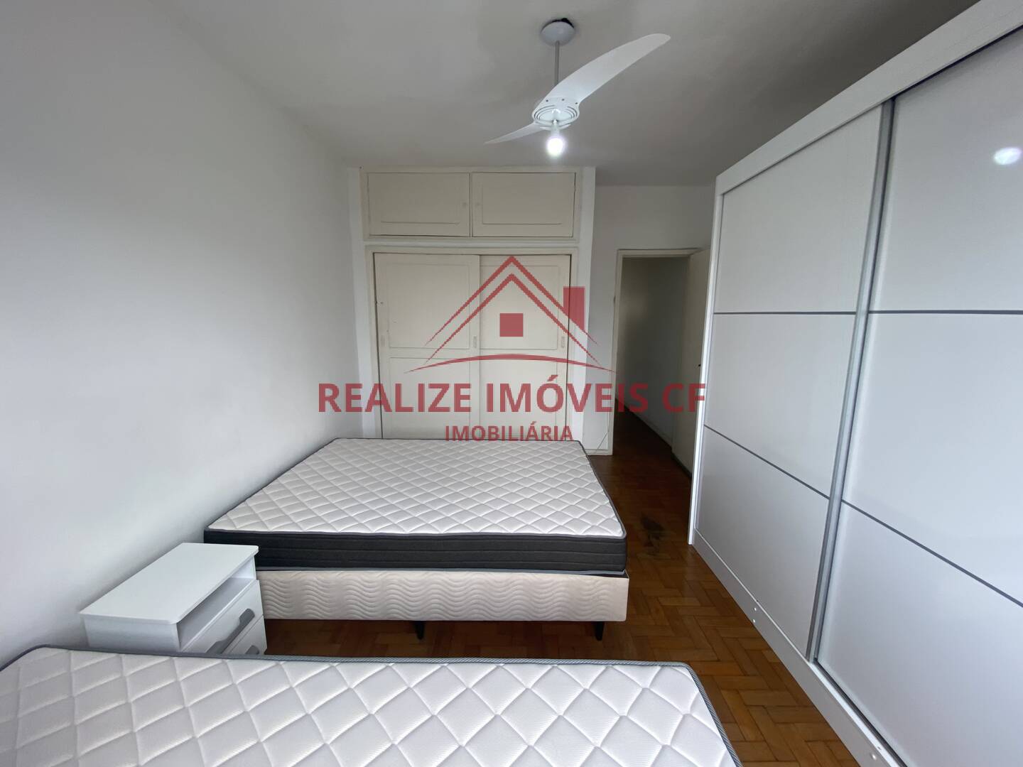 Apartamento para alugar com 1 quarto, 55m² - Foto 15