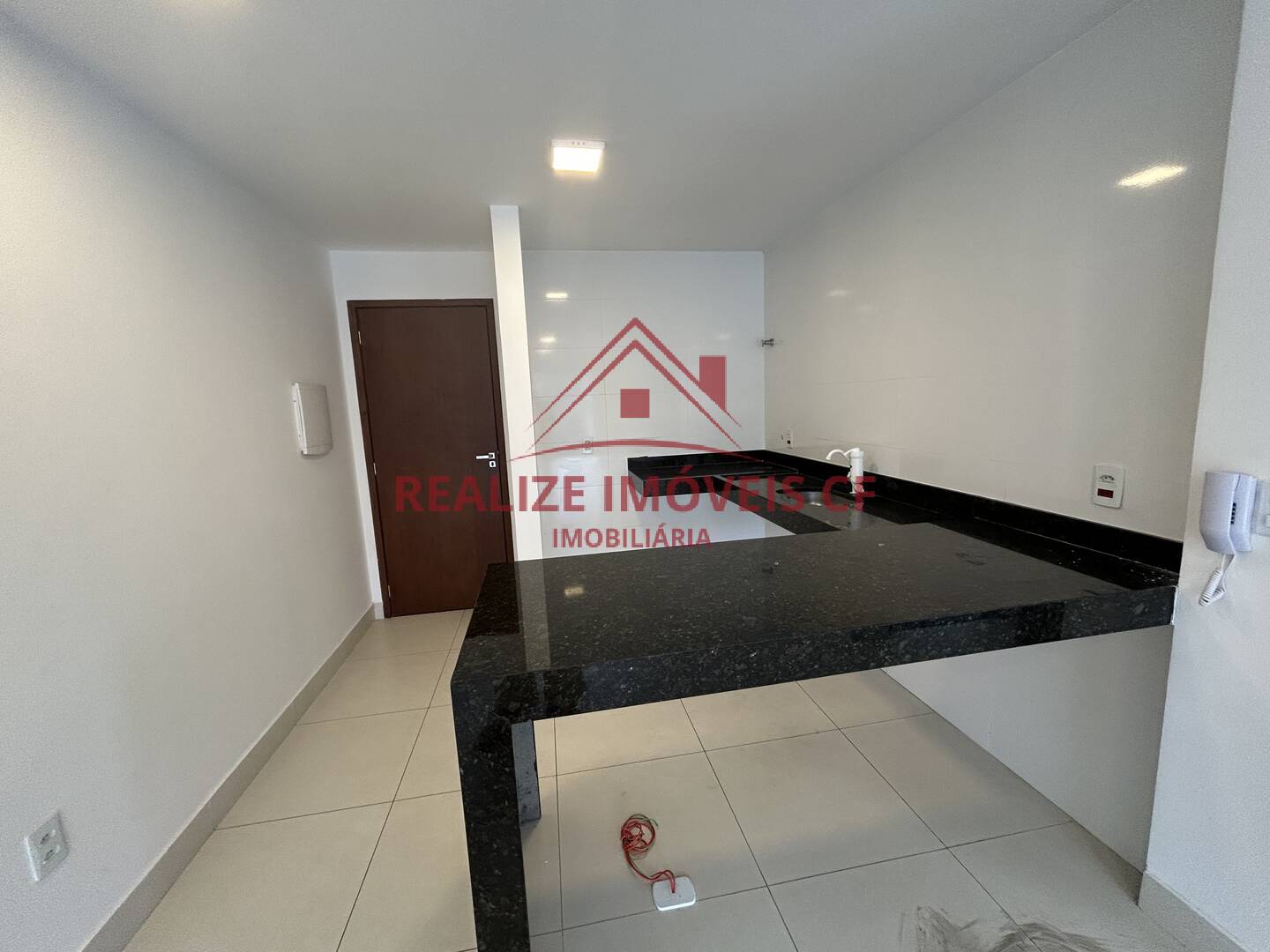 Apartamento à venda e aluguel com 2 quartos, 70m² - Foto 11