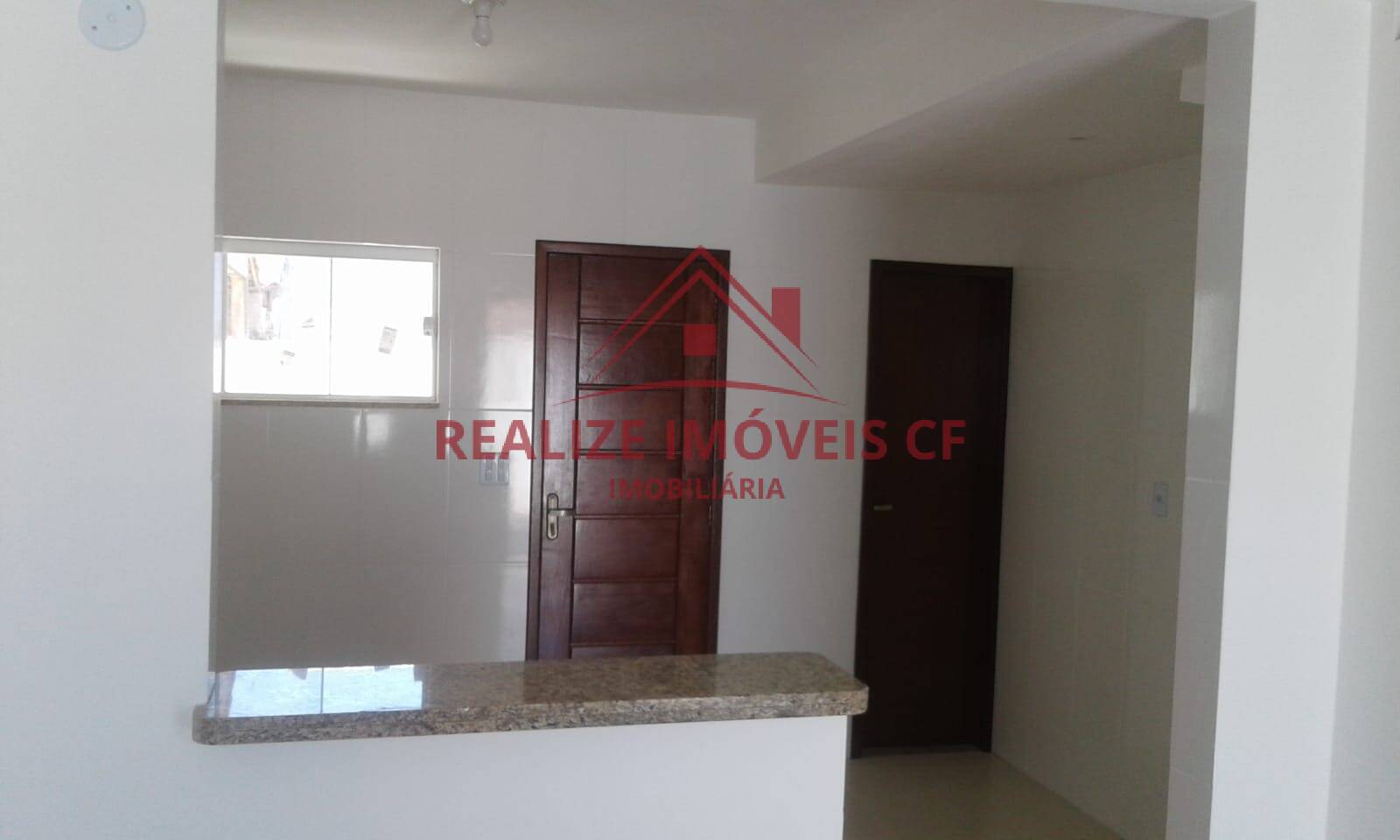 Casa à venda com 2 quartos, 65m² - Foto 4