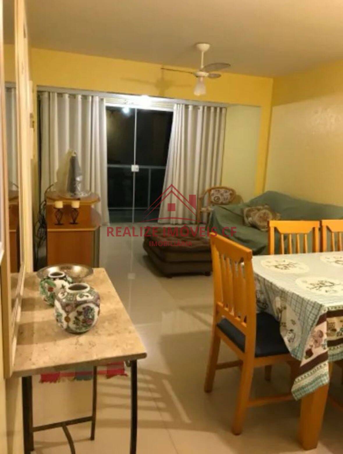 Apartamento à venda com 3 quartos, 90m² - Foto 2