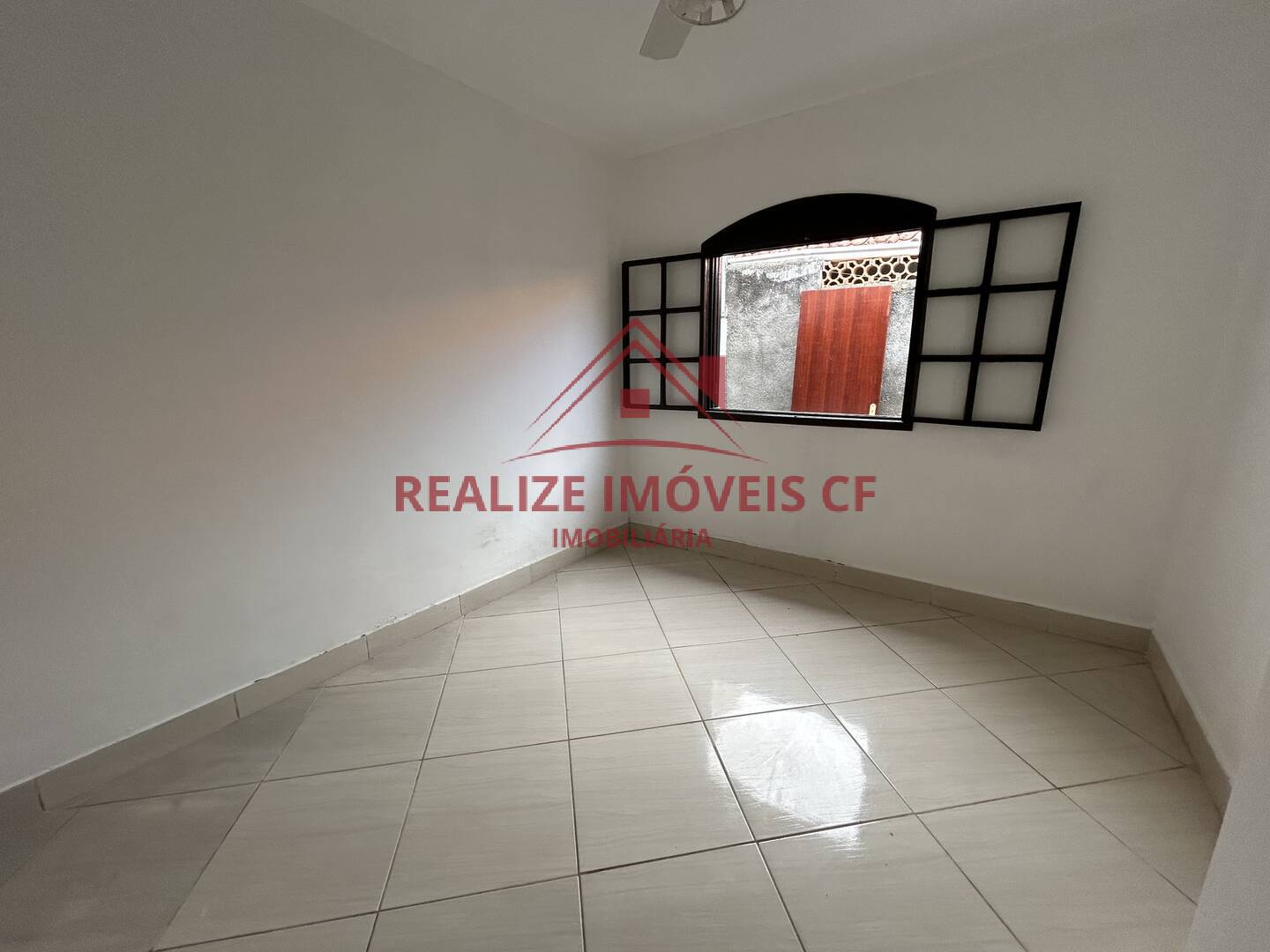 Casa à venda com 3 quartos, 110m² - Foto 13