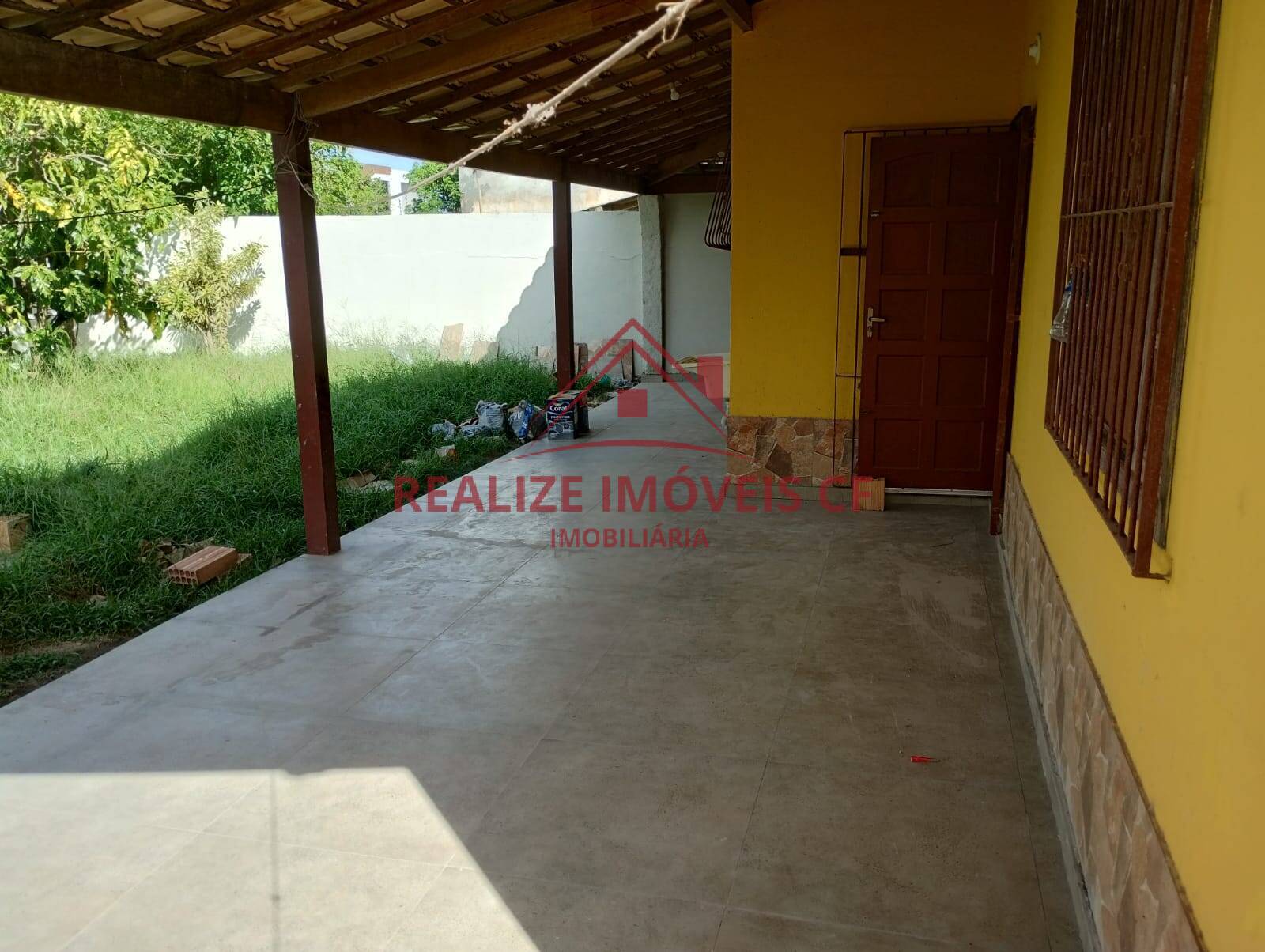 Casa à venda com 2 quartos, 250m² - Foto 1