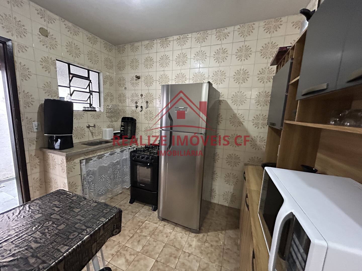 Casa para alugar com 2 quartos, 80m² - Foto 5