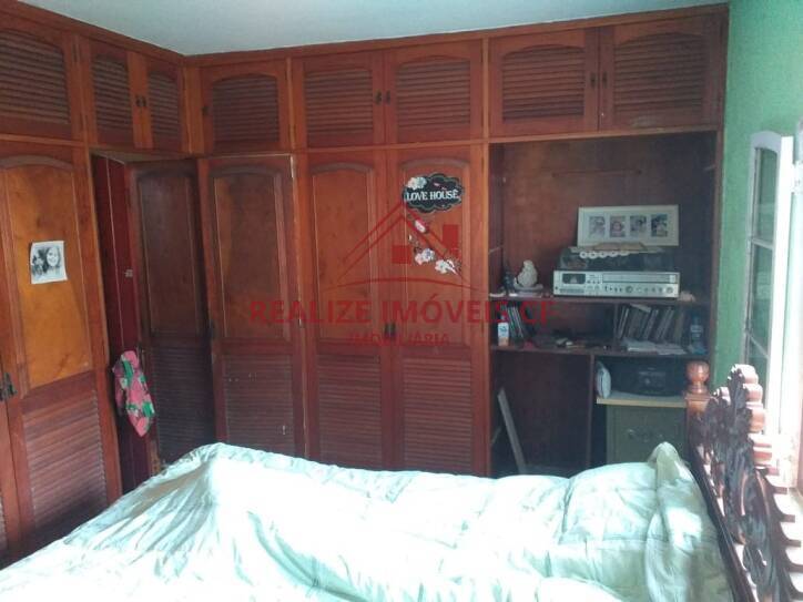 Casa à venda e aluguel com 6 quartos, 300m² - Foto 17