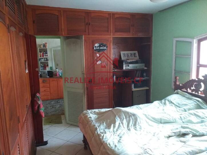 Casa à venda e aluguel com 6 quartos, 300m² - Foto 21