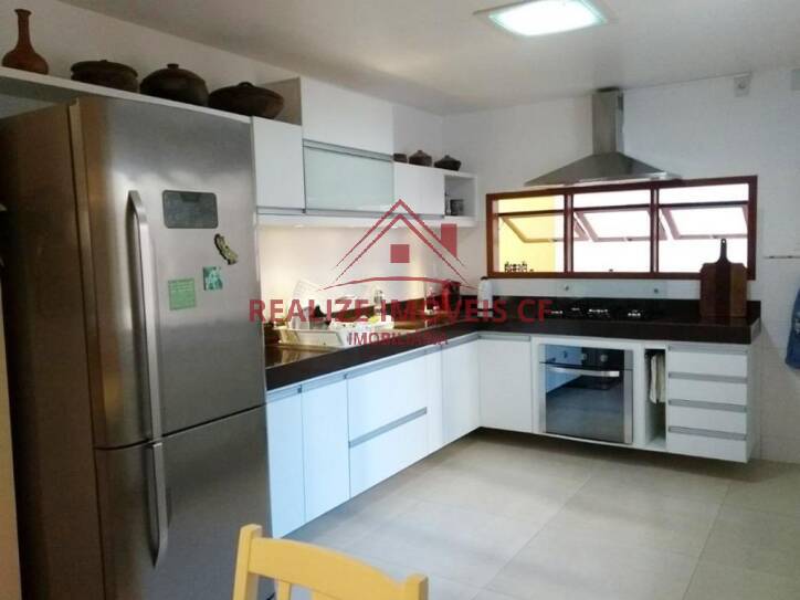 Casa à venda com 4 quartos, 290m² - Foto 17