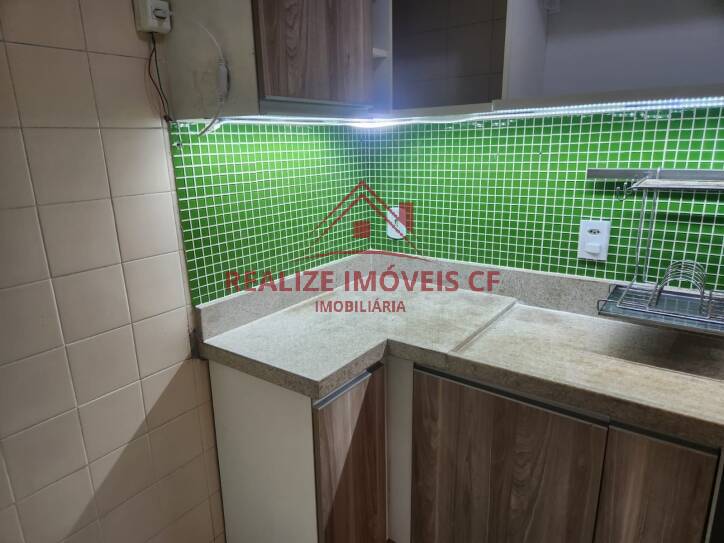 Apartamento à venda com 2 quartos, 70m² - Foto 14