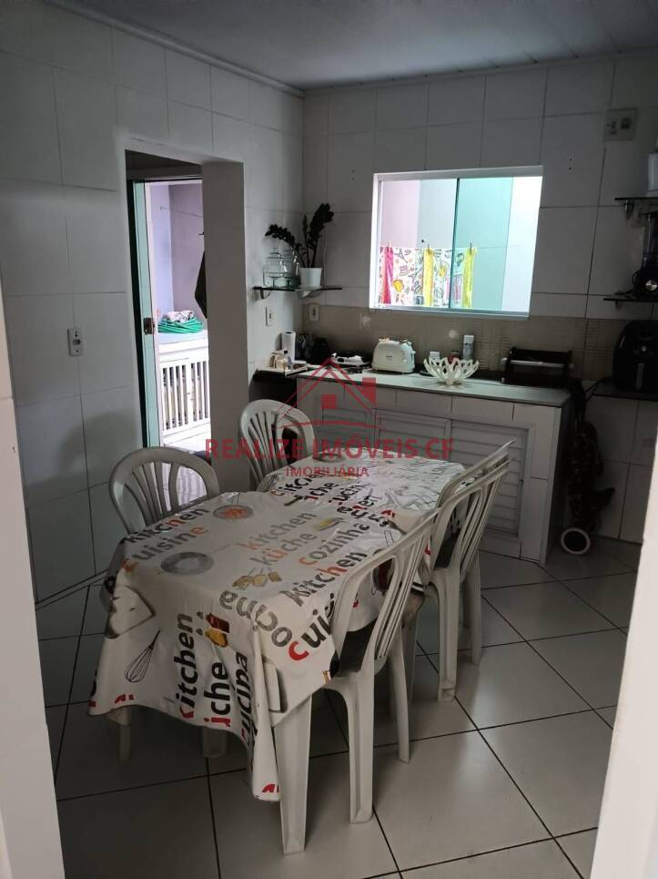 Casa à venda com 3 quartos, 90m² - Foto 15